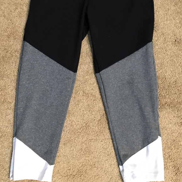 Balance Collection Pants - Cropped ombré yoga pants Balance Collection Pants - Cropped ombré yoga pants